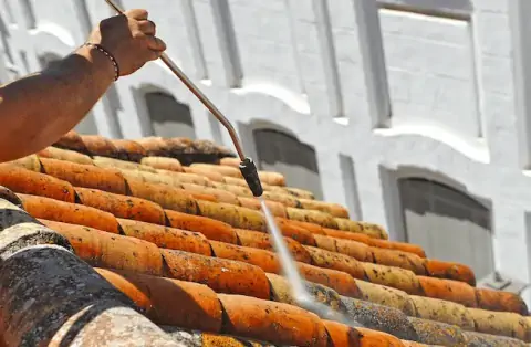 Nettoyage de toitures - Vieille-Brioude